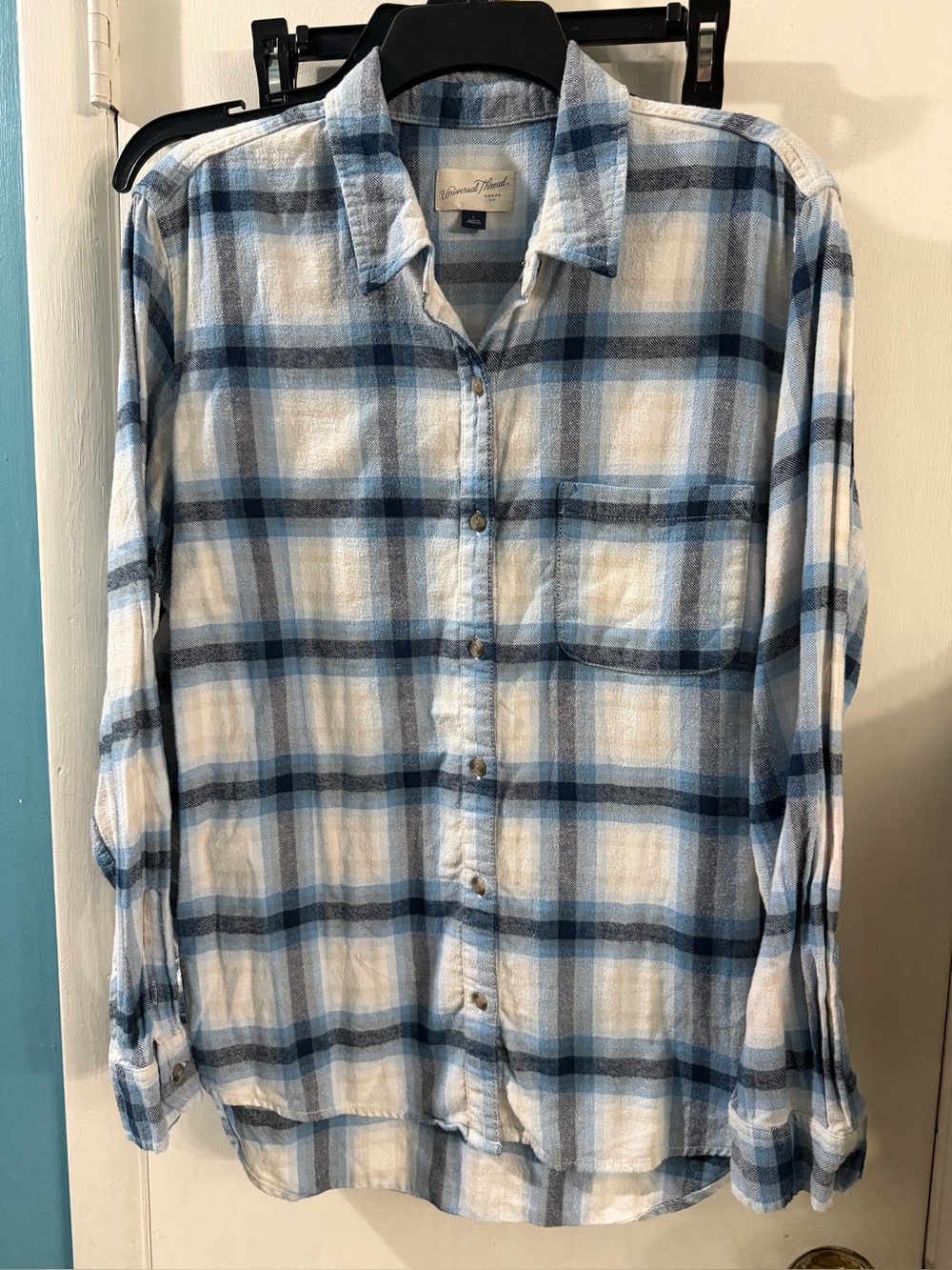Universal Thread Large Flannel Button Down Shirt